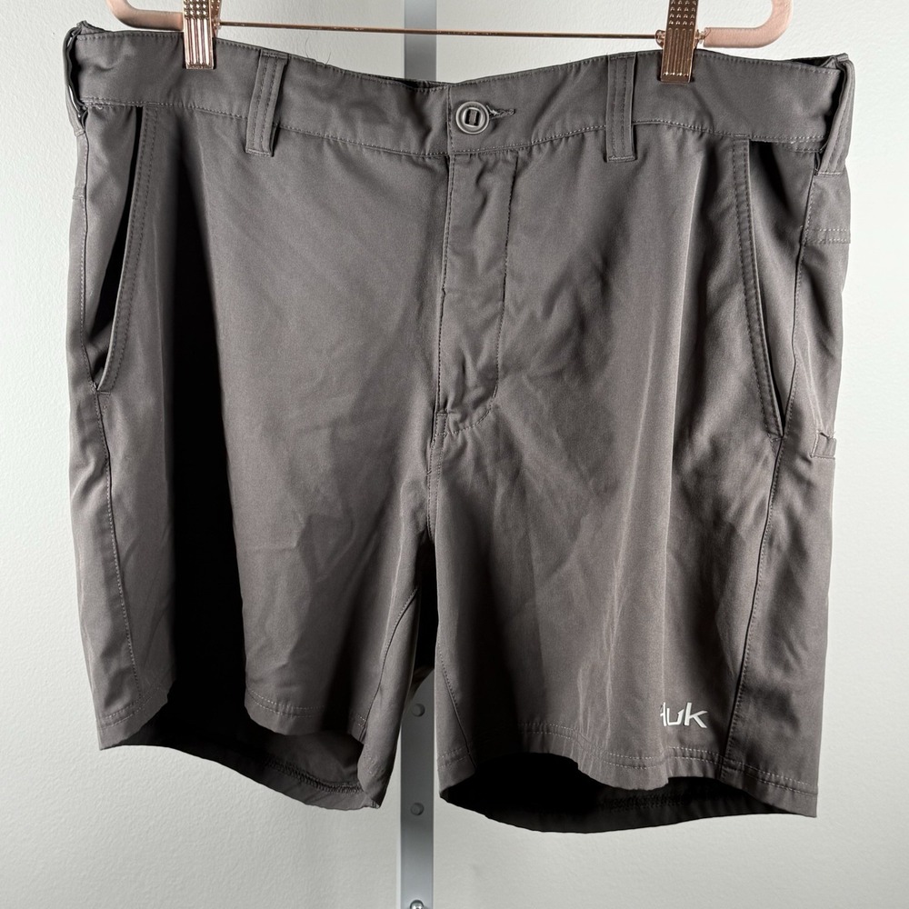 Huk Shorts Men's XXL Grey 6" PURSUIT Hybrid Performance Shorts Hiking Fishing‎
